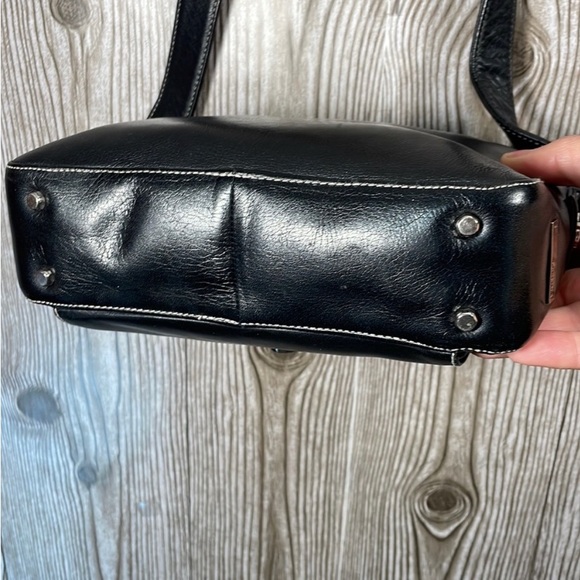 Perlina Black Leather Handbag - Picture 12 of 16